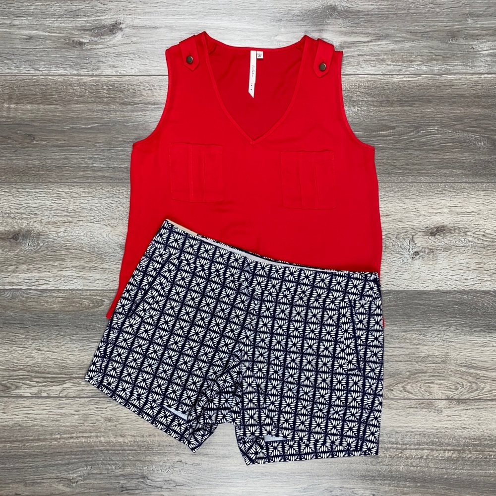NWOT Bellatrix Sleeveless V Neck Blouse Cherry Red Size Medium - Picture 12 of 12